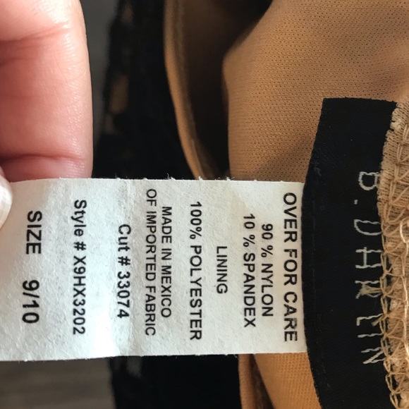 Black & Nude lace bodycon cocktail dress - Picture 7 of 9